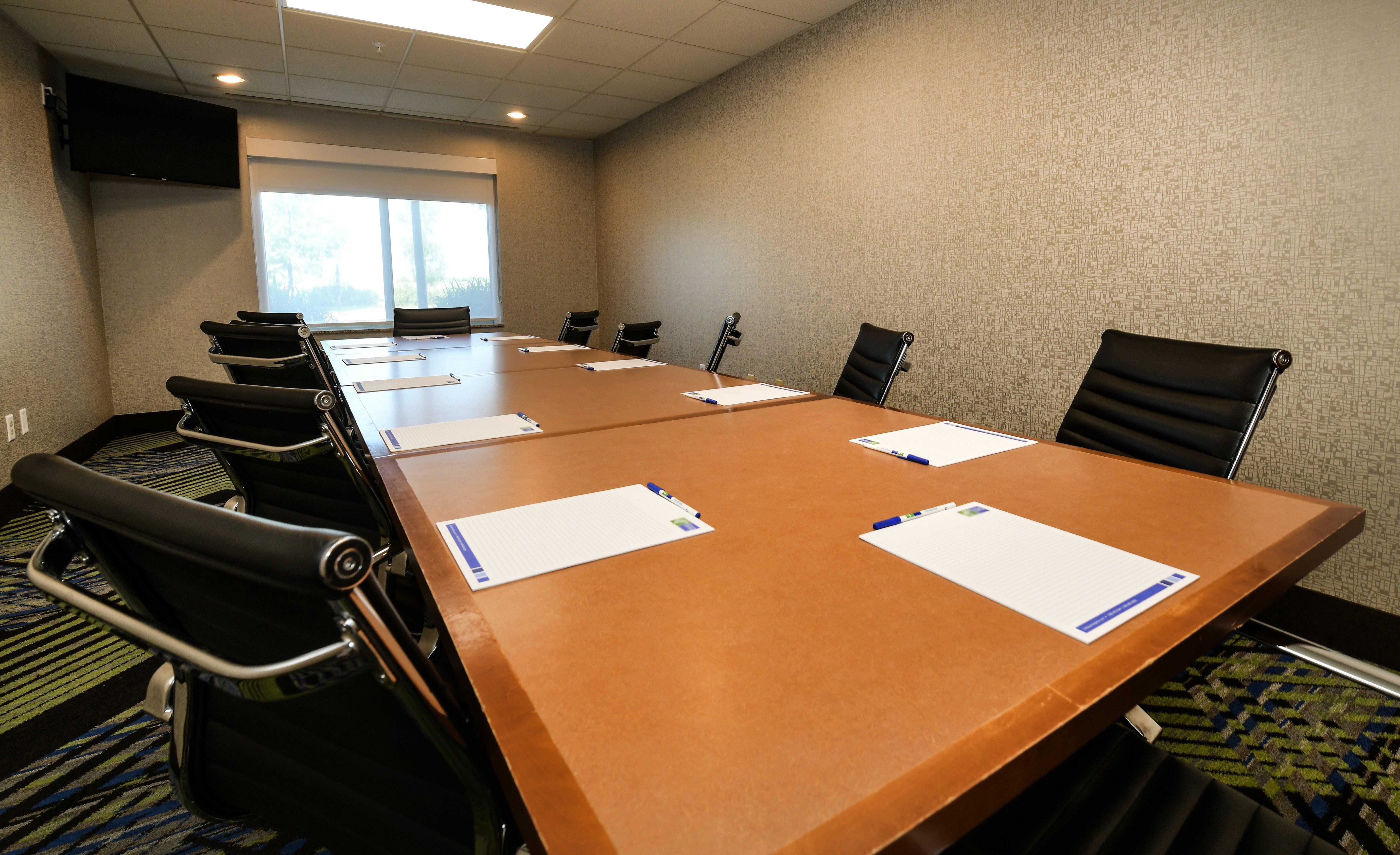 Holiday Inn Express Hotel & Suites Grand Forks By Ihg Kültér fotó