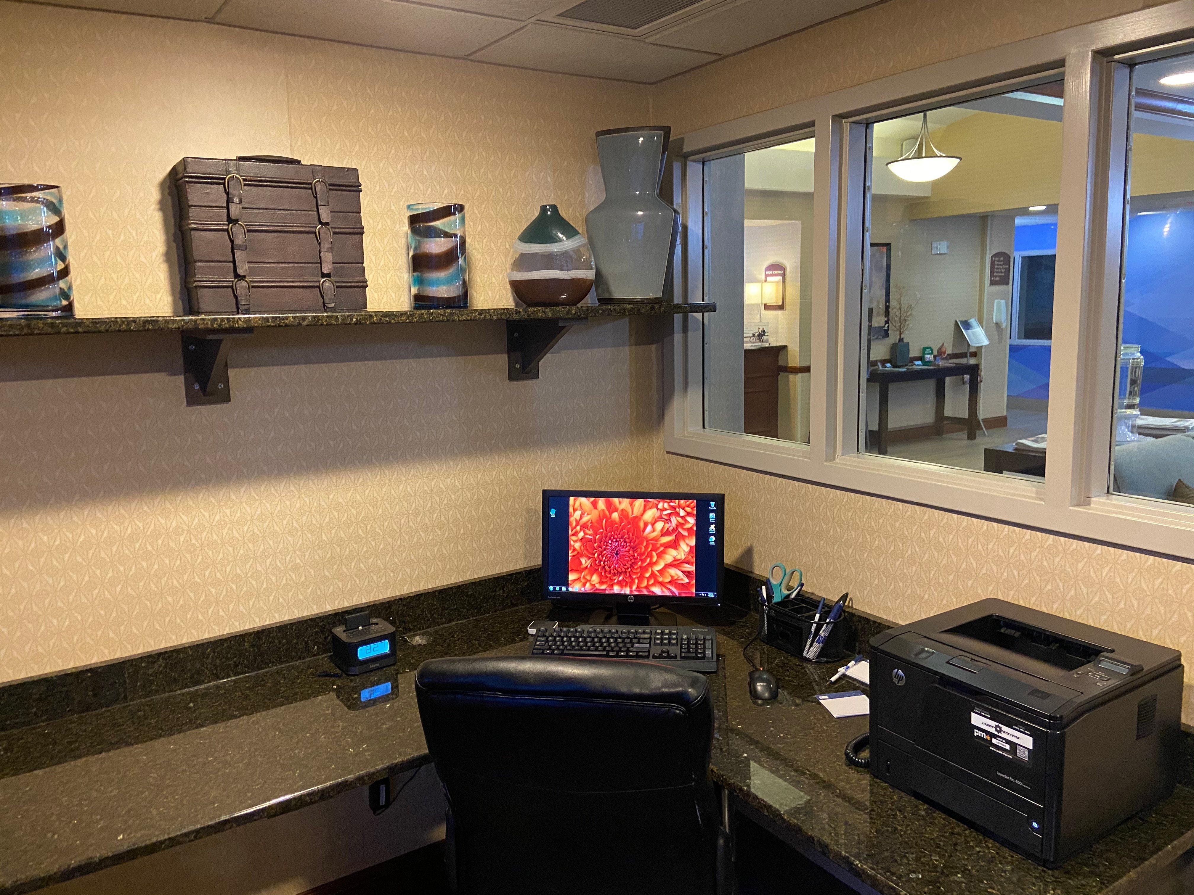 Holiday Inn Express Hotel & Suites Grand Forks By Ihg Kültér fotó