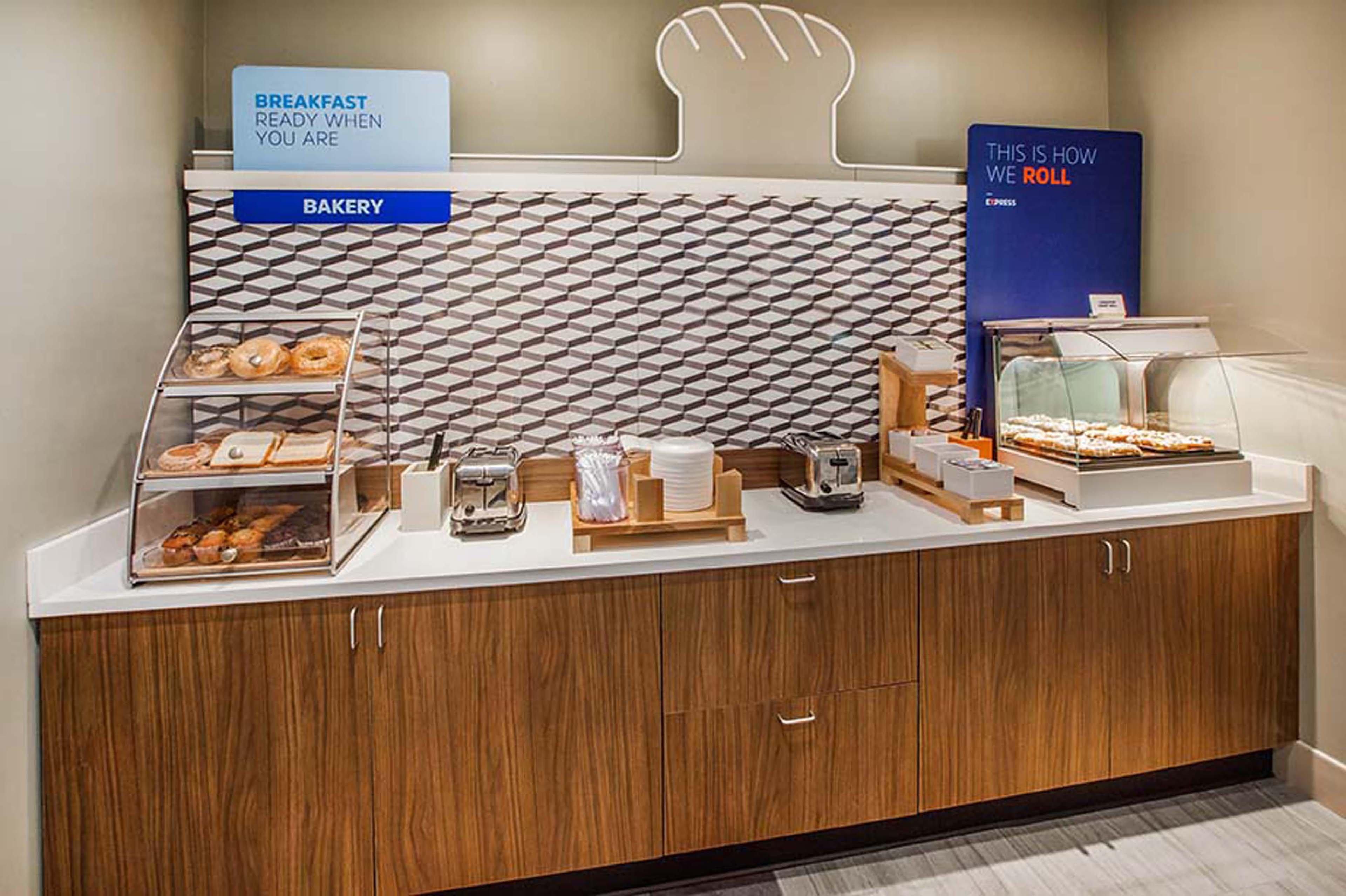 Holiday Inn Express Hotel & Suites Grand Forks By Ihg Kültér fotó