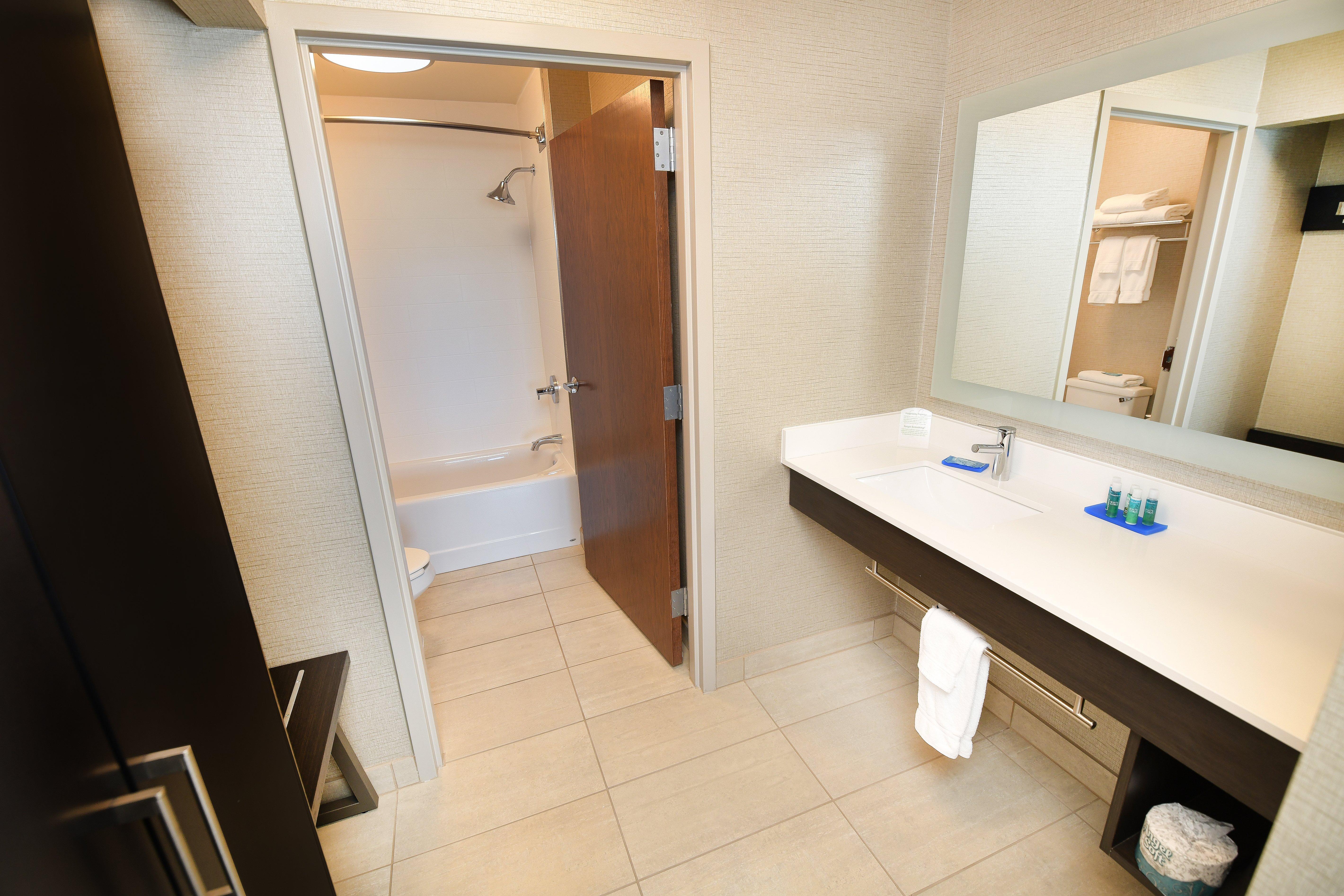 Holiday Inn Express Hotel & Suites Grand Forks By Ihg Kültér fotó