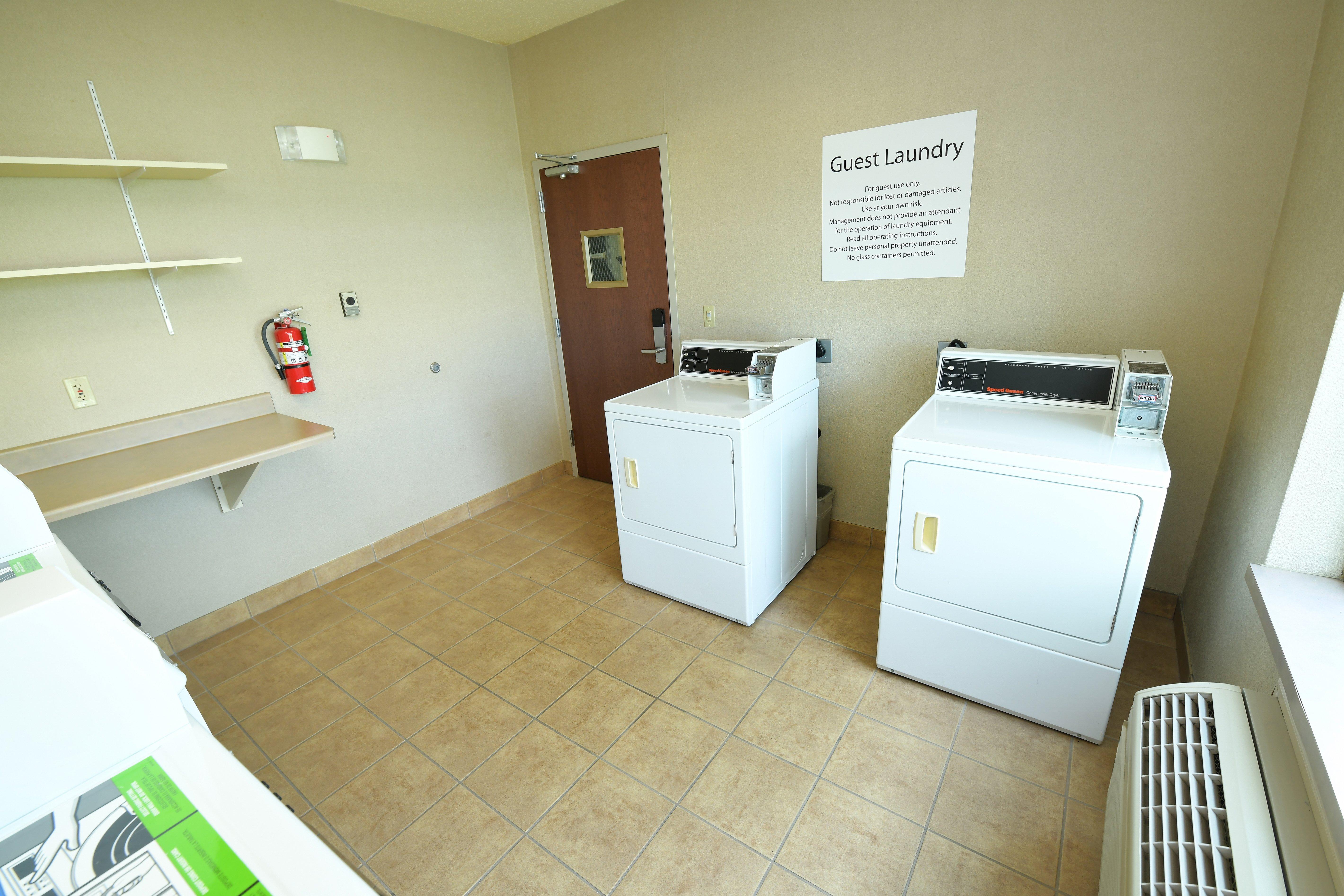 Holiday Inn Express Hotel & Suites Grand Forks By Ihg Kültér fotó