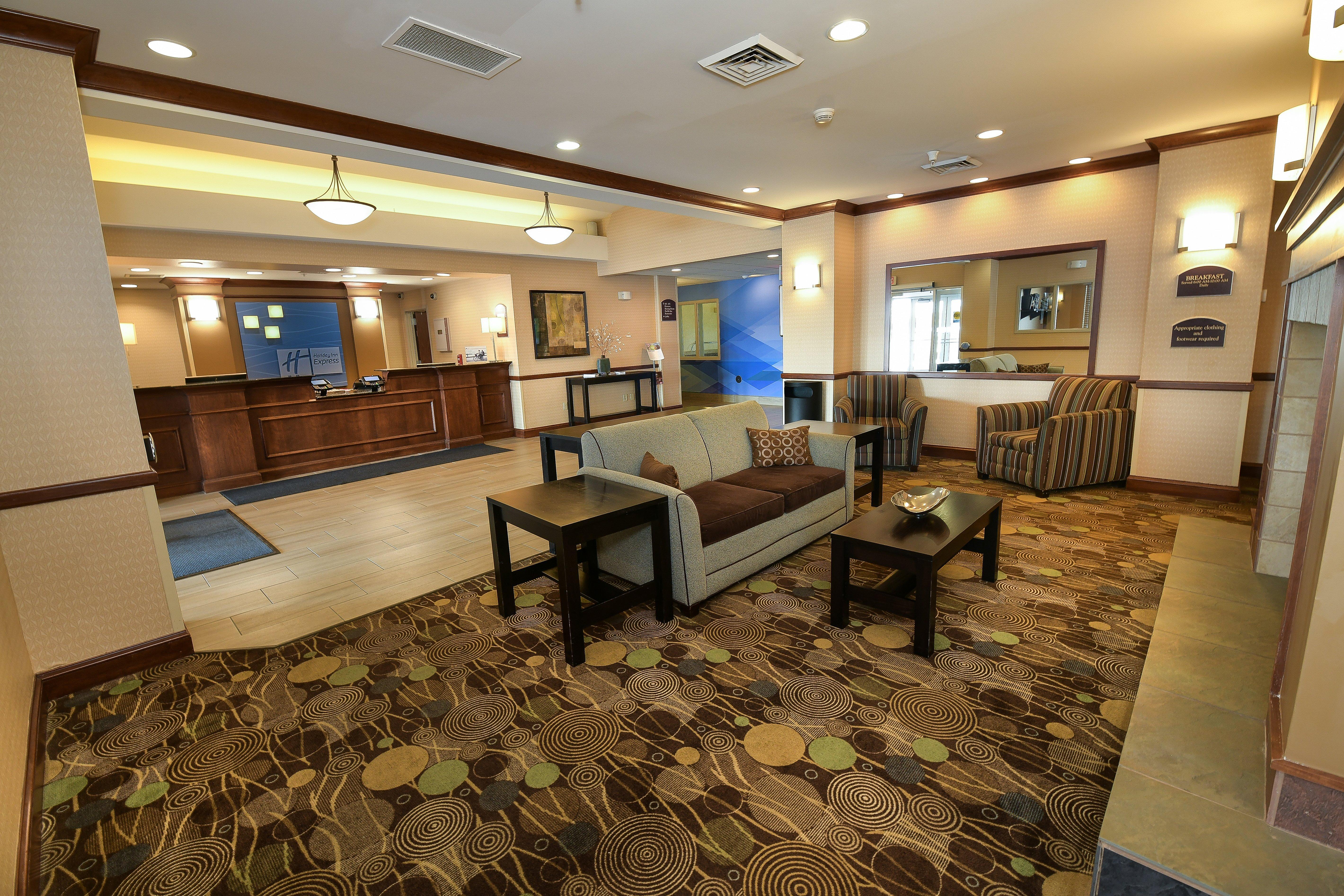 Holiday Inn Express Hotel & Suites Grand Forks By Ihg Kültér fotó
