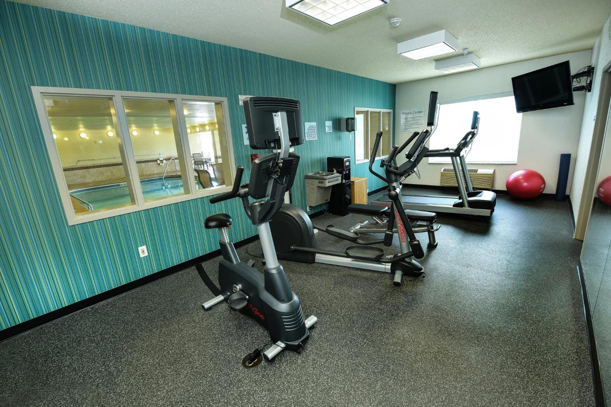 Holiday Inn Express Hotel & Suites Grand Forks By Ihg Kültér fotó