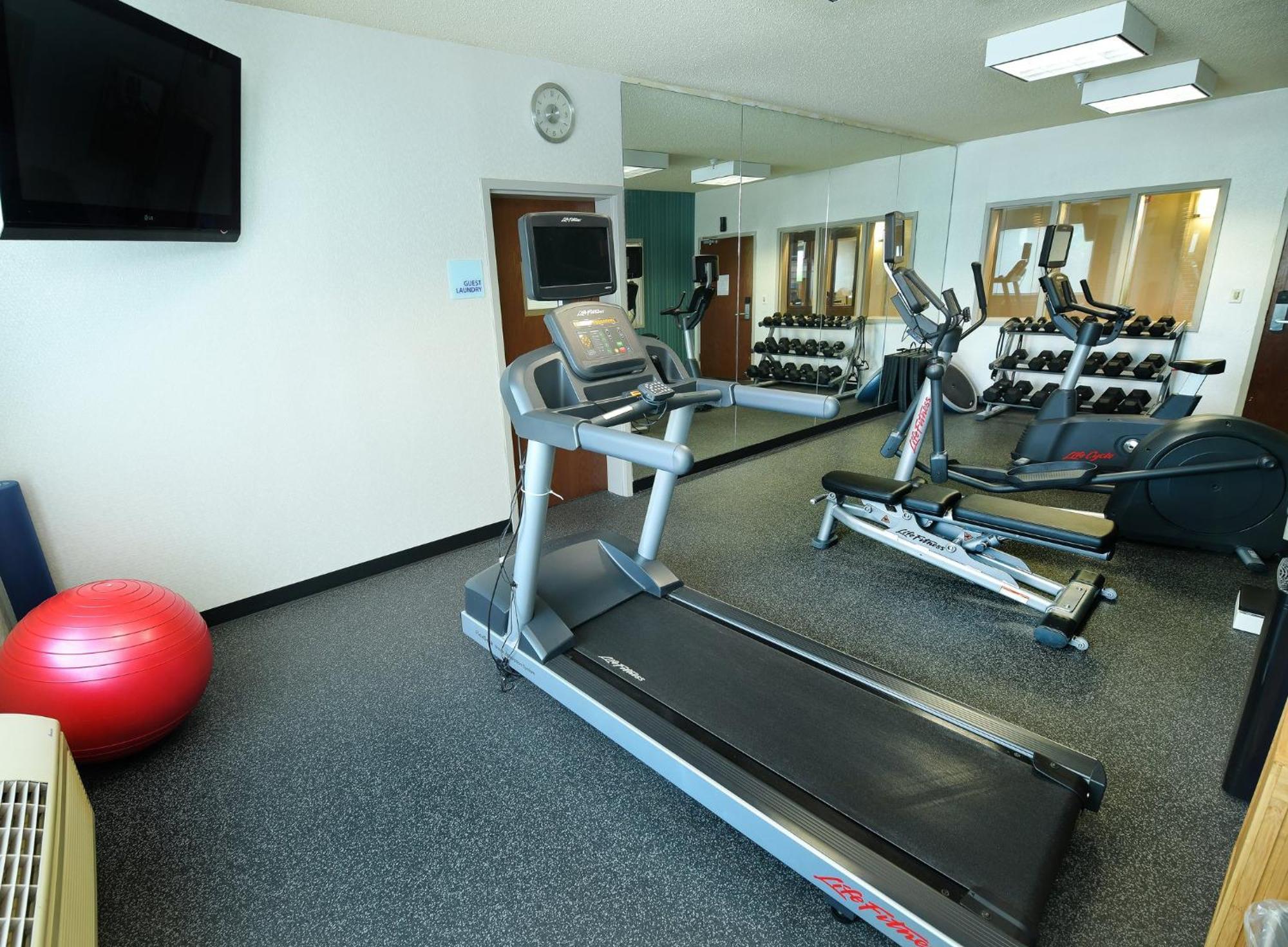 Holiday Inn Express Hotel & Suites Grand Forks By Ihg Kültér fotó