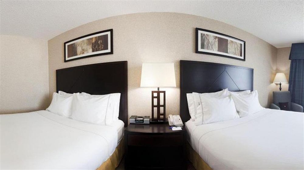 Holiday Inn Express Hotel & Suites Grand Forks By Ihg Kültér fotó