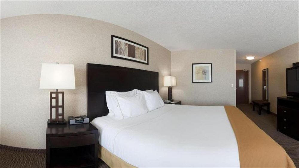 Holiday Inn Express Hotel & Suites Grand Forks By Ihg Kültér fotó