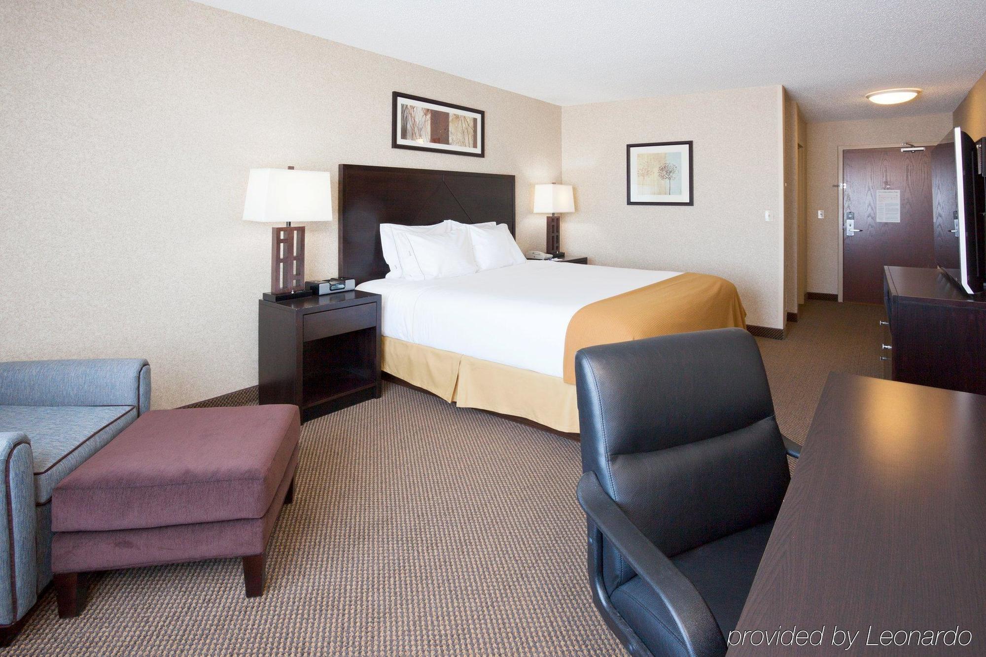 Holiday Inn Express Hotel & Suites Grand Forks By Ihg Kültér fotó