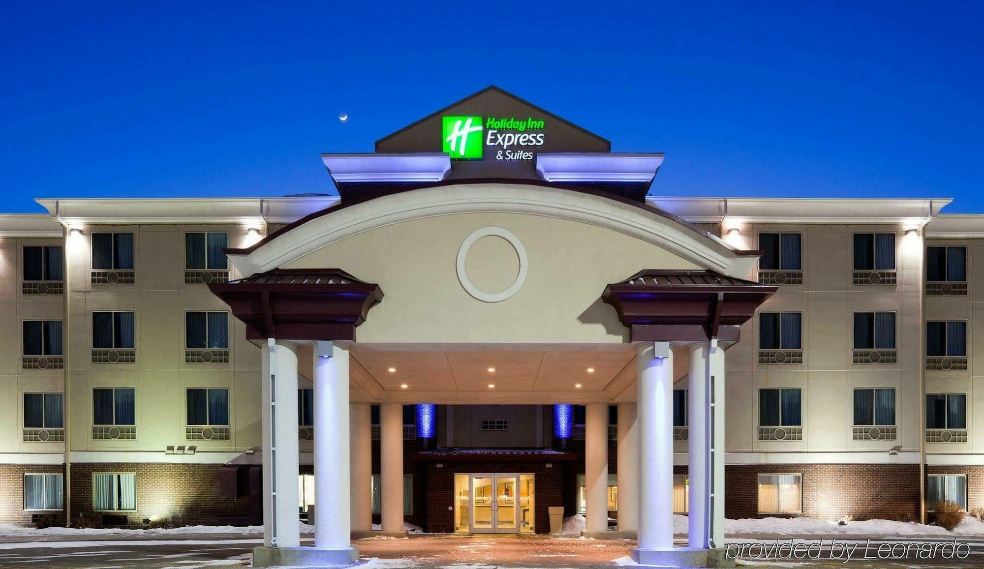 Holiday Inn Express Hotel & Suites Grand Forks By Ihg Kültér fotó